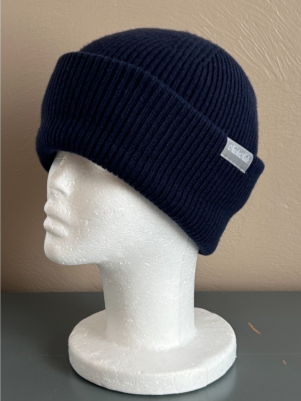NuoheMule 100% Wool Classic Navy Rib Knit Beanie. Unisex. New With Tags.